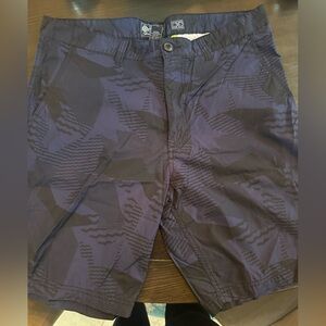 American Tag Slim Fit 36w shorts